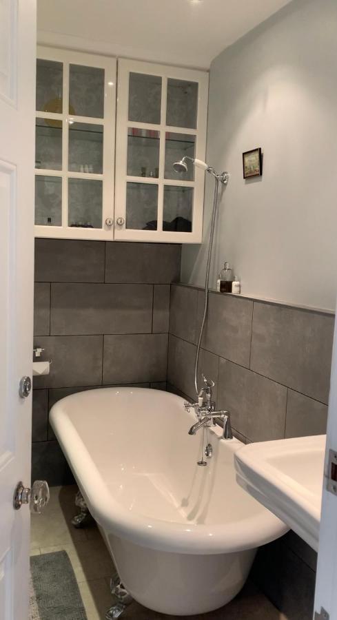 Bijoux Central Bath Period Apartment And Parking المظهر الخارجي الصورة